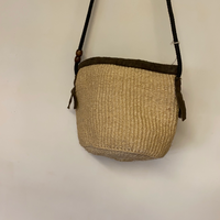 Small zipped sisal baskets with cord straps