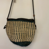 Small zipped sisal baskets with cord straps